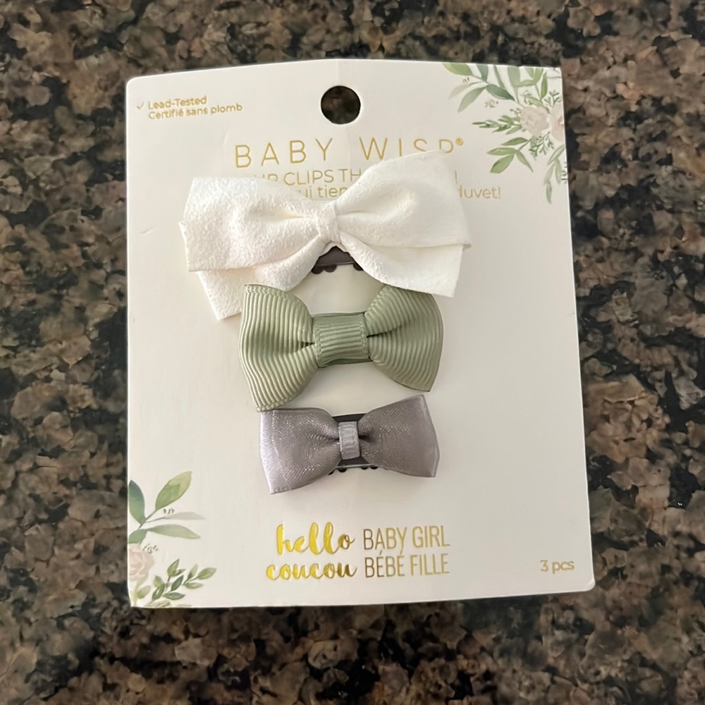 Baby wisp hair bows NWT